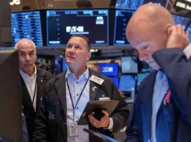 纳斯达克指数下跌2%，特斯拉和Alphabet财报令人失望，拖累科技股走低